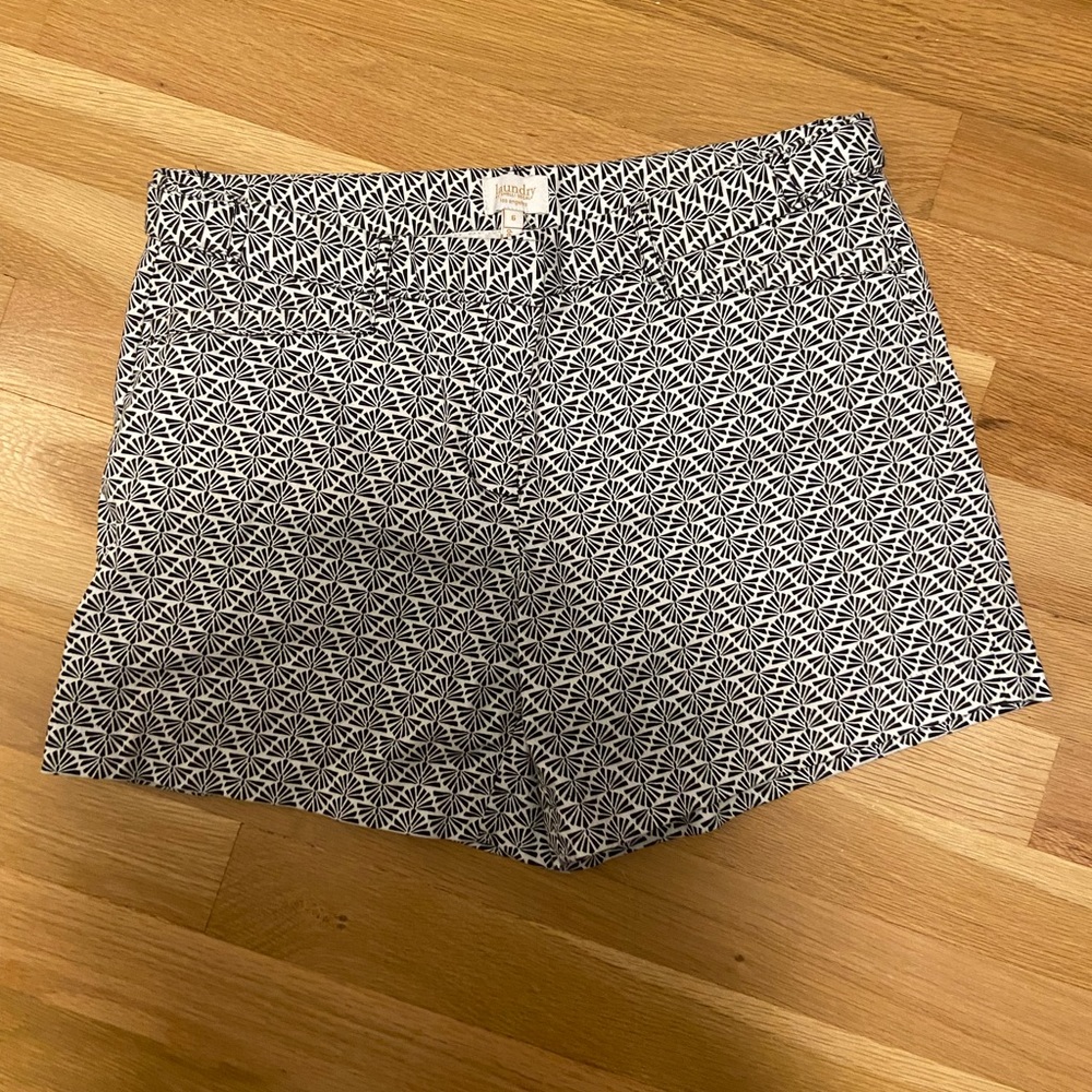 Laundry By Shelli Segal Black and White Geometric Print Women’s Shorts